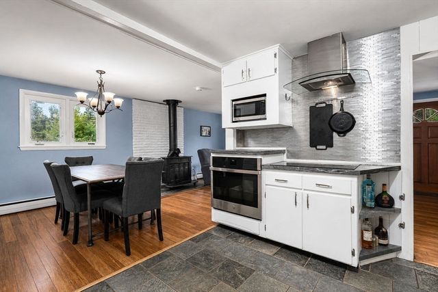 369 Central Tpke, Sutton, MA 01590