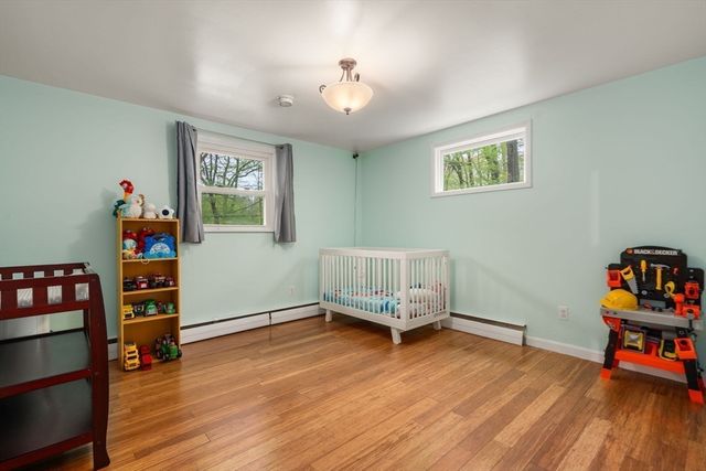 369 Central Tpke, Sutton, MA 01590