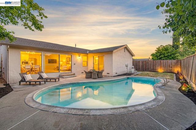 6506 Inglewood Dr, Pleasanton, CA 94588