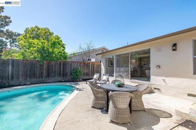 6506 Inglewood Dr, Pleasanton, CA 94588