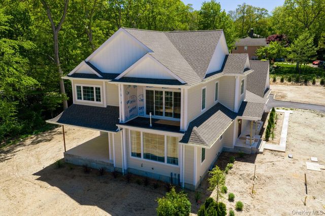 52 Brookfield Road, Northport, NY 11768