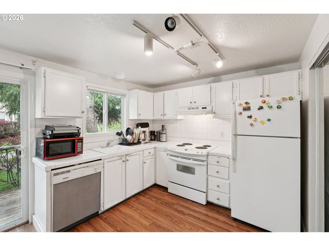 29480 Sw VOLLEY St, Wilsonville, OR 97070