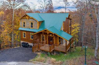 2037 Settlers Ridge Way, Gatlinburg, TN 37738