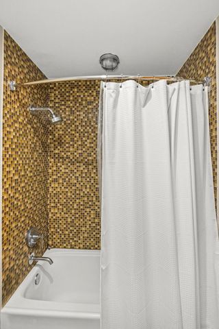 600 12th Ave S Apt 1411, Nashville, TN 37203