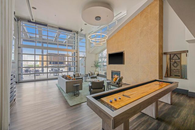 600 12th Ave S Apt 1411, Nashville, TN 37203