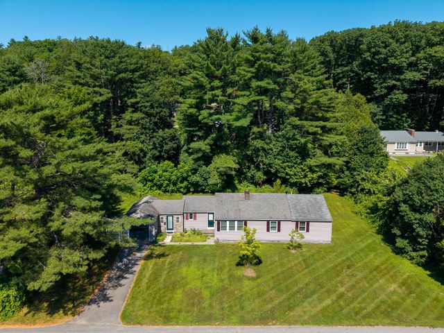 210 Hanover Street, Hartford, VT 05001
