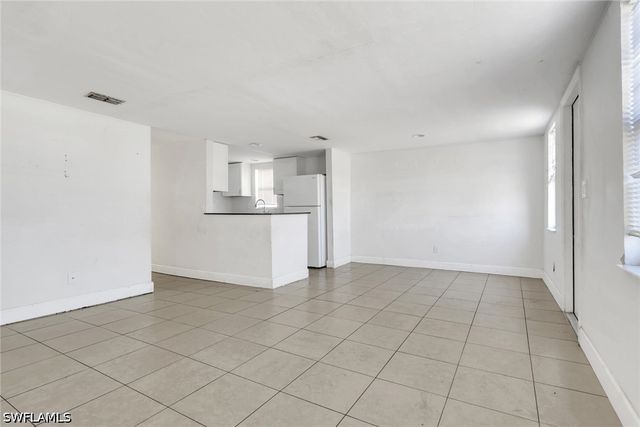 5326 Dixie DR, Naples, FL 34113