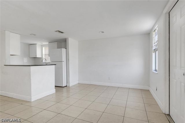 5326 Dixie DR, Naples, FL 34113