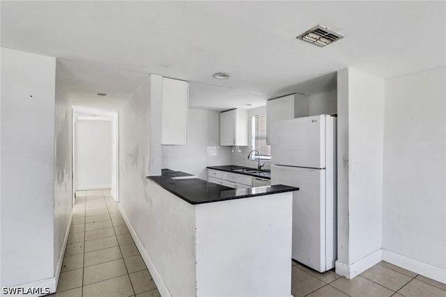 5326 Dixie DR, Naples, FL 34113