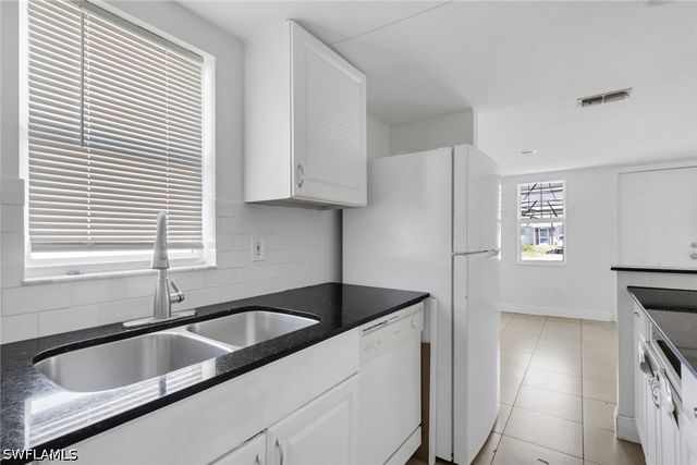 5326 Dixie DR, Naples, FL 34113