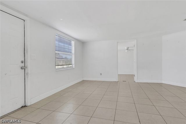 5326 Dixie DR, Naples, FL 34113