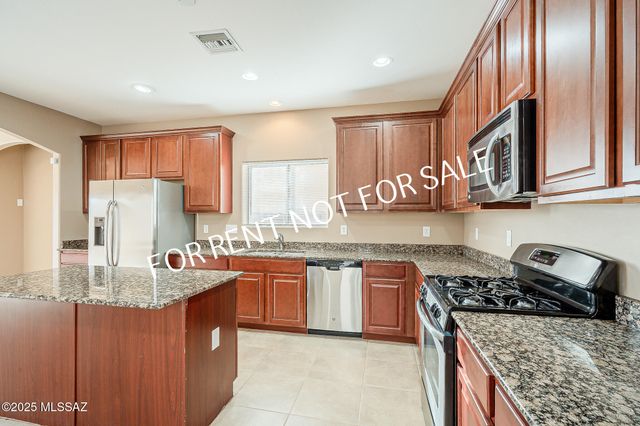 8285 W Melanitta Drive, Tucson, AZ 85757