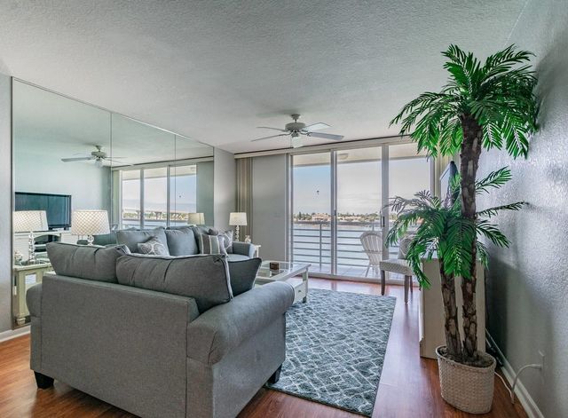 6085 BAHIA DEL MAR CIRCLE 468, St Petersburg, FL 33715