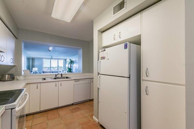 6085 BAHIA DEL MAR CIRCLE 468, St Petersburg, FL 33715