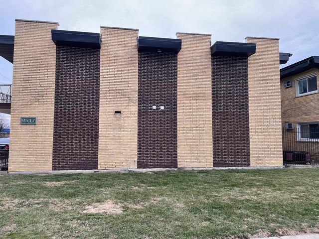9517 Mansfield Avenue 4, Oak Lawn, IL 60453