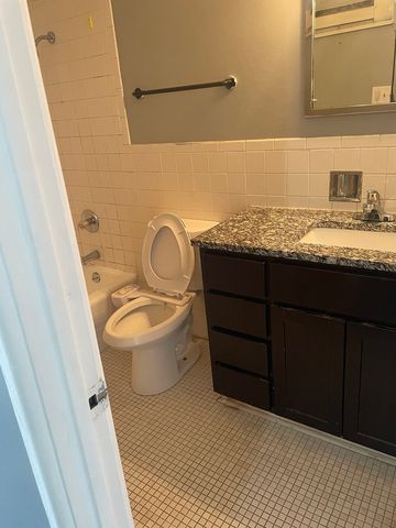 9517 Mansfield Avenue 4, Oak Lawn, IL 60453