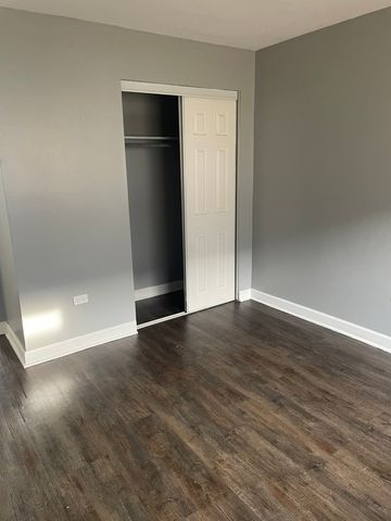 9517 Mansfield Avenue 4, Oak Lawn, IL 60453