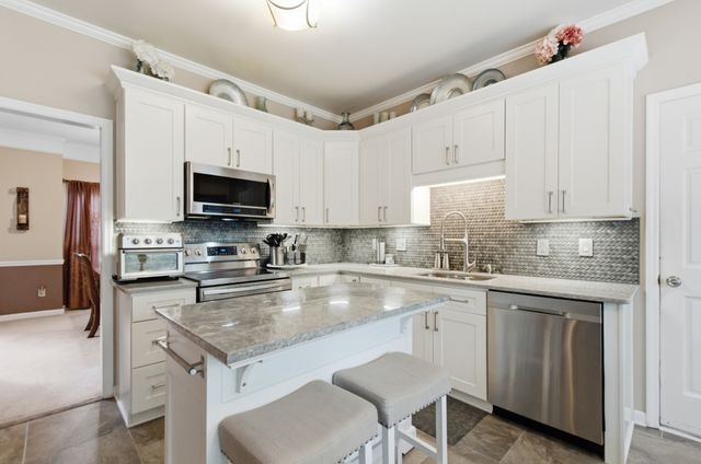 7220 River Bend Rd, Nashville, TN 37221