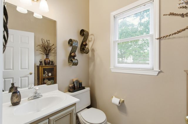 7220 River Bend Rd, Nashville, TN 37221