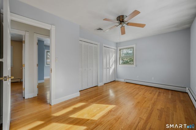 1040 East Lake Road, Montville, CT 06370