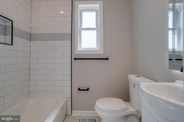 4100 COLBORNE RD, Baltimore, MD 21229