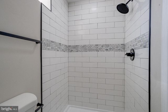 4100 COLBORNE RD, Baltimore, MD 21229