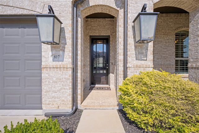 817 Nuthatch Court, Argyle, TX 76226