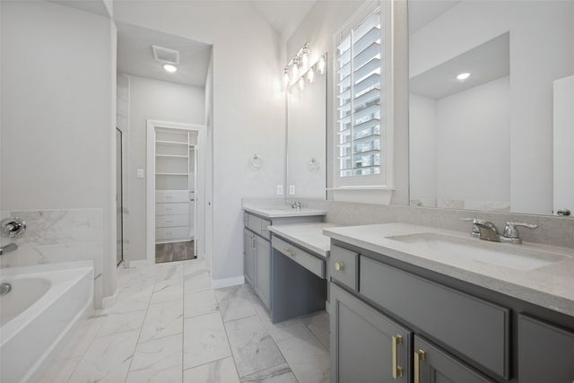 817 Nuthatch Court, Argyle, TX 76226