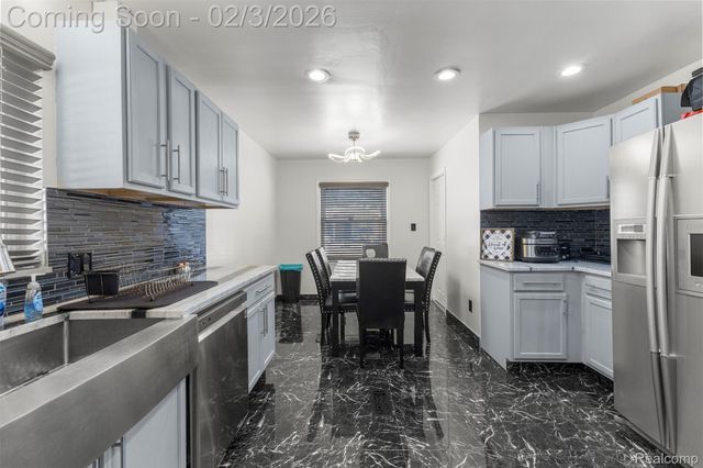 11641 Royal Grand, Redford Charter Township, MI 48239