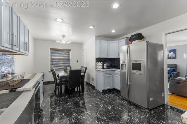 11641 Royal Grand, Redford Charter Township, MI 48239