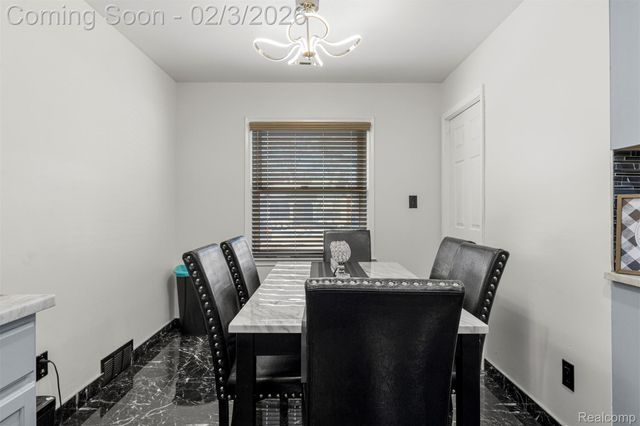 11641 Royal Grand, Redford Charter Township, MI 48239