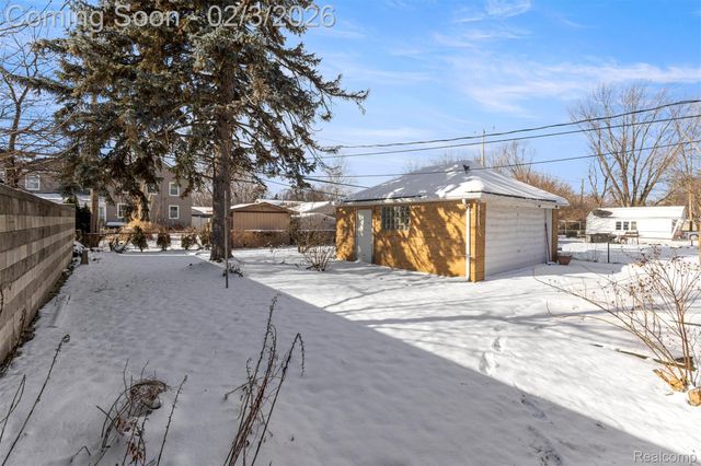 11641 Royal Grand, Redford Charter Township, MI 48239