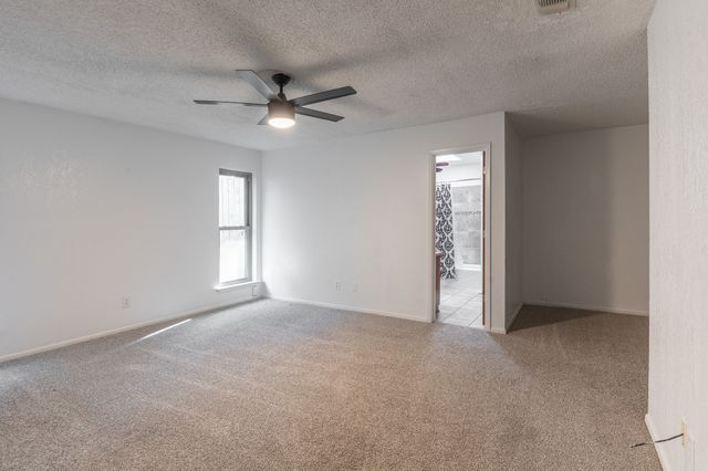 2707 Woodshire Drive, Arlington, TX 76016