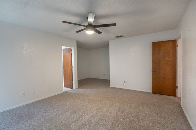 2707 Woodshire Drive, Arlington, TX 76016