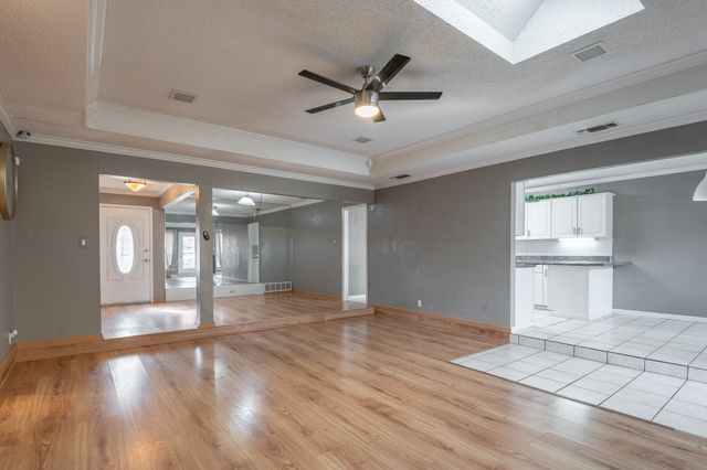 2707 Woodshire Drive, Arlington, TX 76016