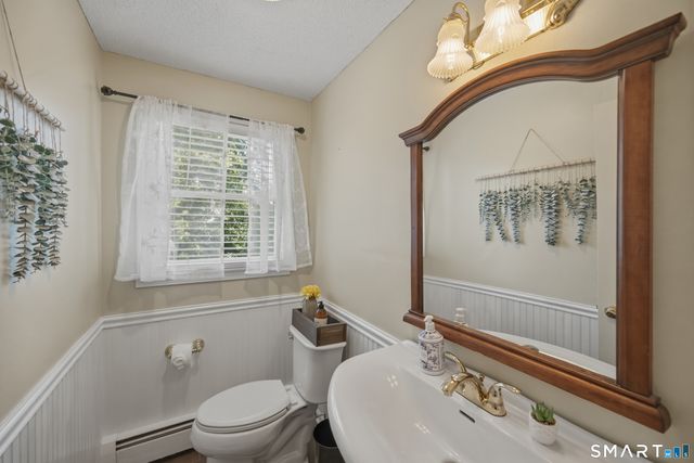 15 Deer Run Lane, North Haven, CT 06473