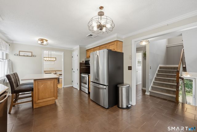 15 Deer Run Lane, North Haven, CT 06473