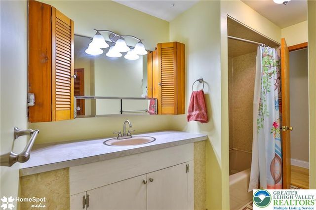 5500 Ayers Road, Forks Twp, PA 18040