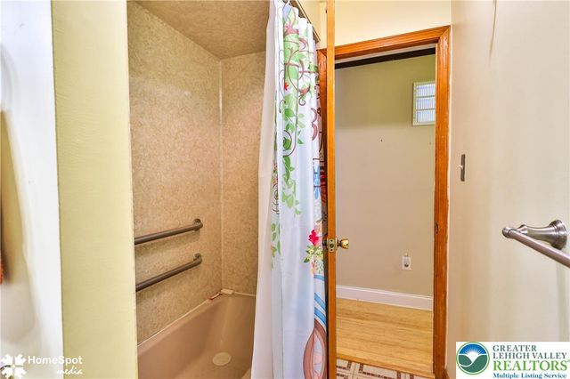 5500 Ayers Road, Forks Twp, PA 18040