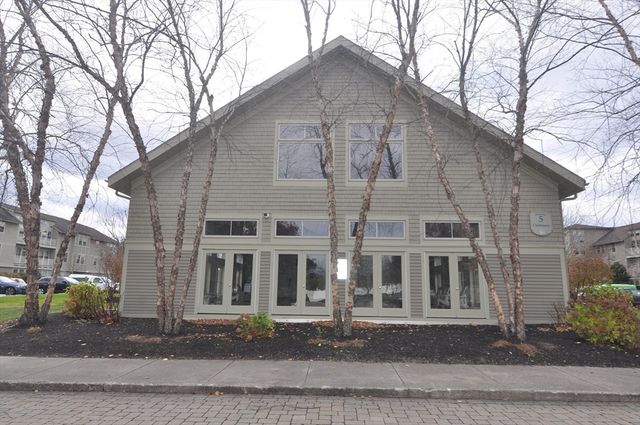 2 Harvest Drive 209, North Andover, MA 01845