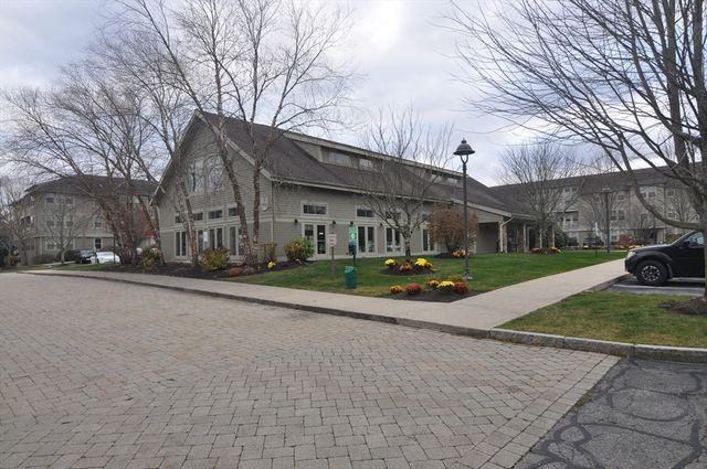 2 Harvest Drive 209, North Andover, MA 01845