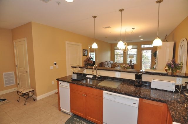 2 Harvest Drive 209, North Andover, MA 01845