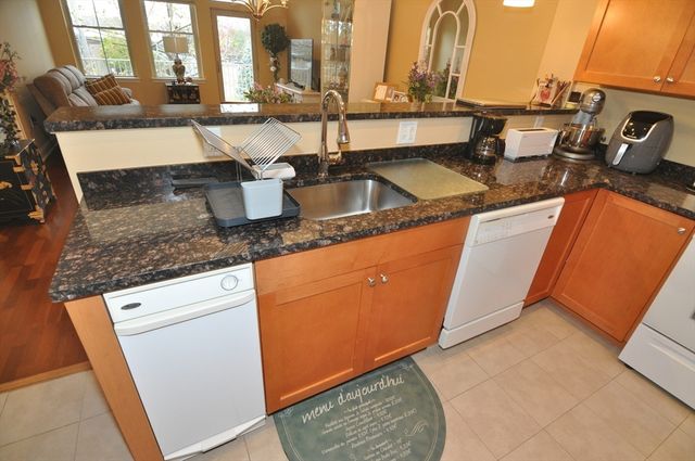 2 Harvest Drive 209, North Andover, MA 01845