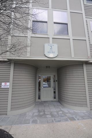 2 Harvest Drive 209, North Andover, MA 01845