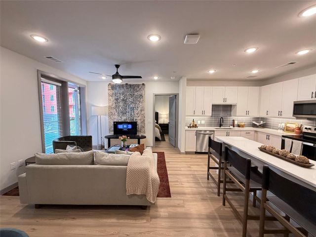 11604 Stonehollow Dr 266, Austin, TX 78758
