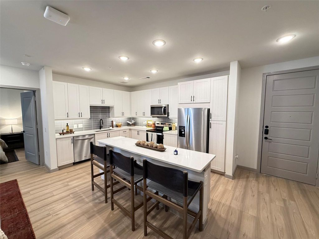 11604 Stonehollow Dr 266, Austin, TX 78758