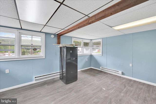 636 SNYDER ST, Pottsville, PA 17901