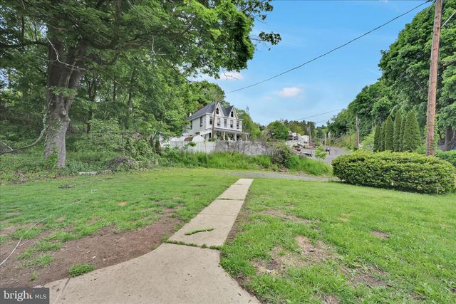636 SNYDER ST, Pottsville, PA 17901