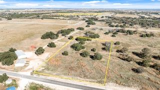 350 Yellowstone Drive, Oglesby, TX 76561