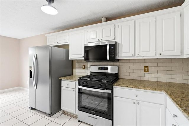 4765 Clayton Crossing Lane, Ellenwood, GA 30294